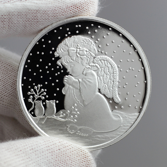 Close Up of 2020 Angel Let Us Rejoice The King is Born 1oz .999 Silver Round