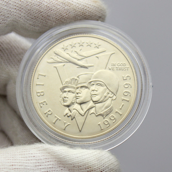 1993 (1991-1995) P World War II 50th Anniv. Half Dollar BU in OGP 1993 (1991-1995) P World War II 50th Anniv. Half Dollar BU in OGP