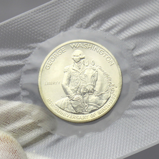 1982 D George Washington Silver Half Dollar BU Coin in OGP 1982 D George Washington Silver Half Dollar BU Coin in OGP