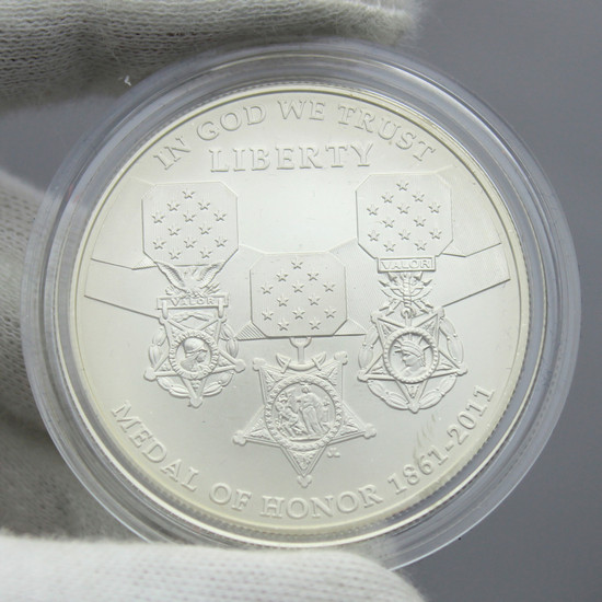 2011 S Medal Of Honor Silver Dollar BU Coin in OGP 2011 S Medal Of Honor Silver Dollar BU Coin in OGP